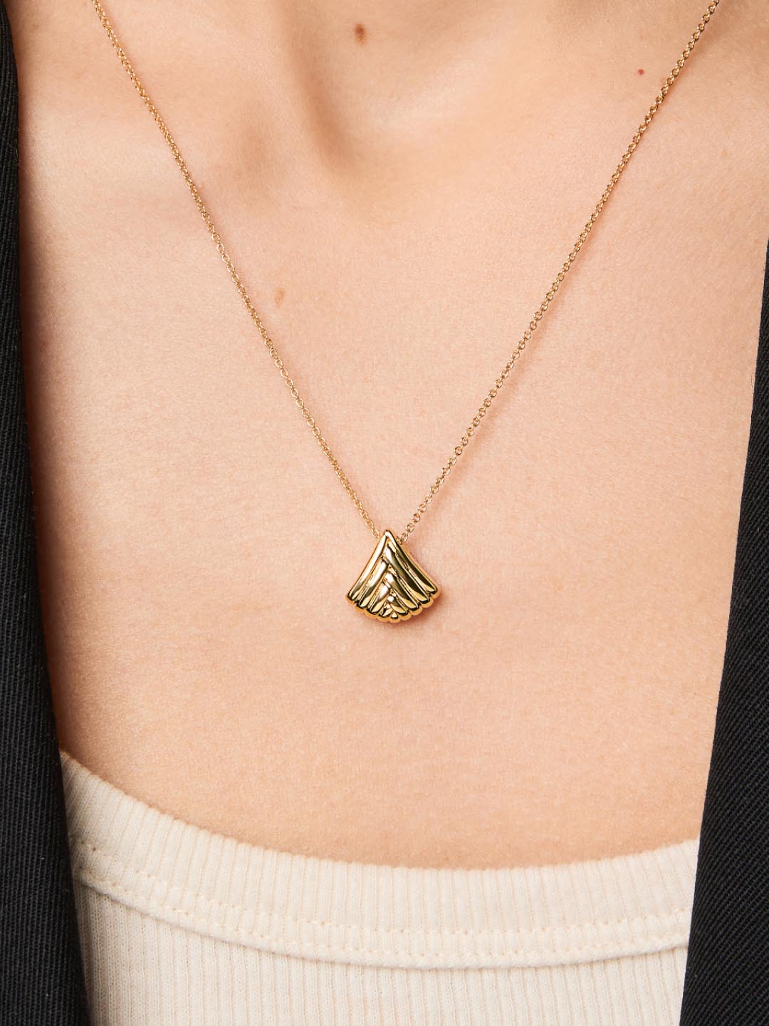 Gold Pendant Necklace - Elsie