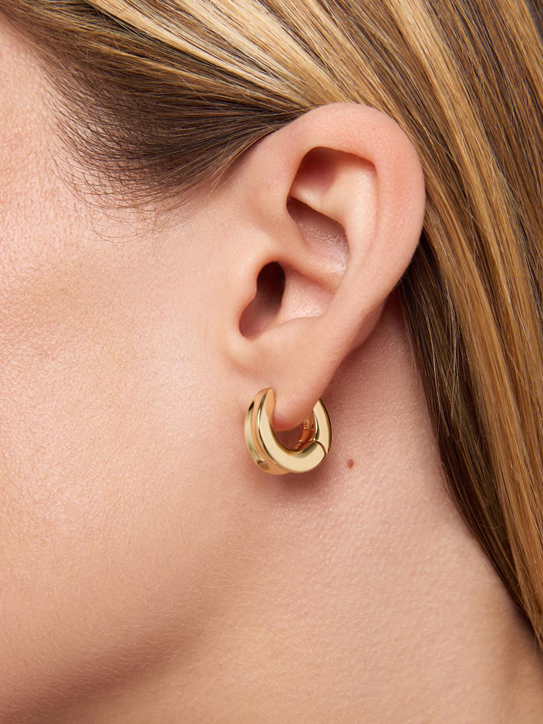 Huggie Hoop Earrings - Wade Mini