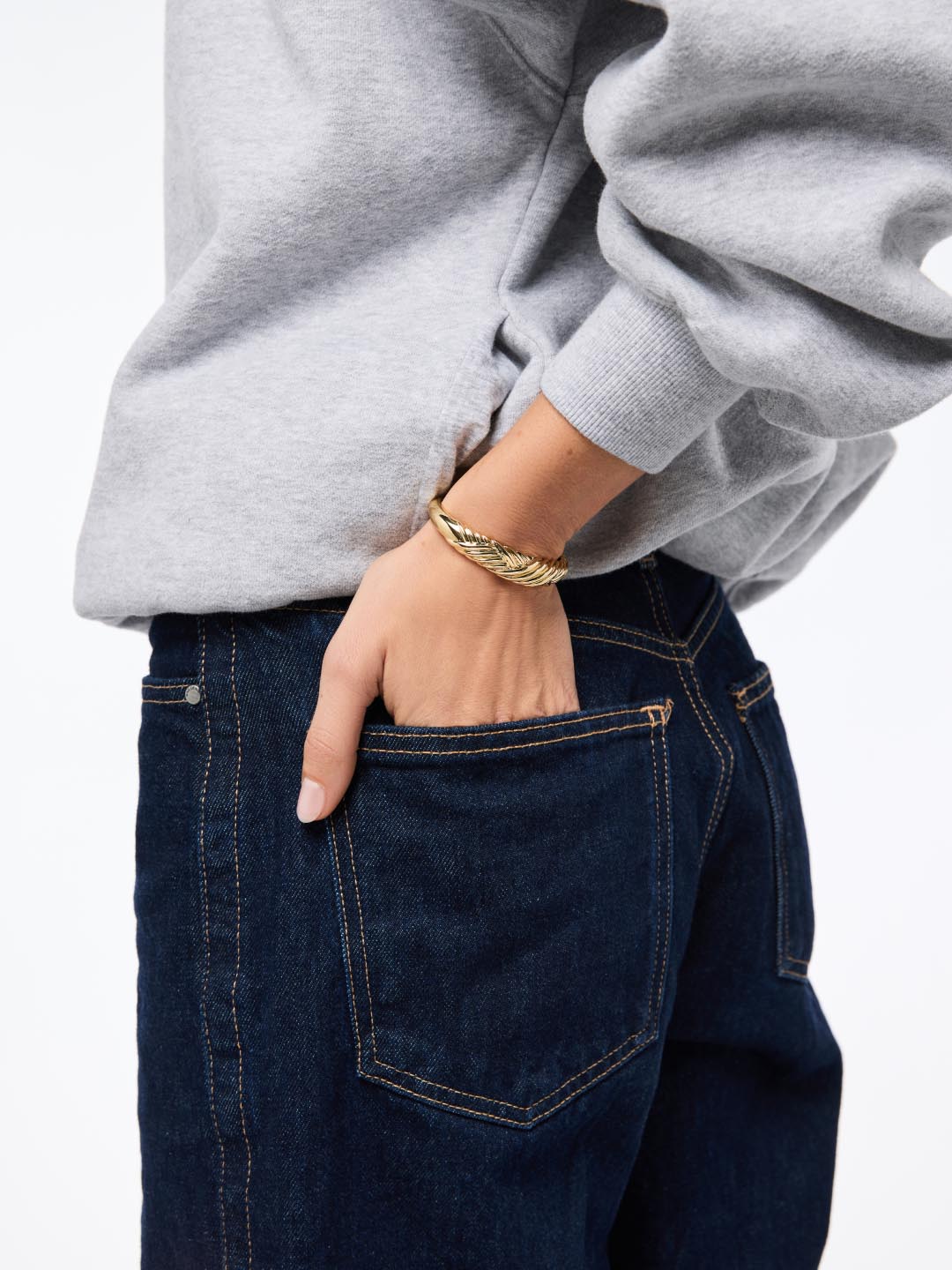 Gold Cuff Bracelet - Kamilla